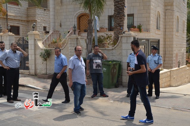 كفرقاسم- فيديو : رئيس البلدية عادل بدير والاستاذ وليد طه يفتتحون العام الدراسي باتقان وسط  فرحة عارمة للطلاب والاهالي 